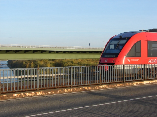 Regional Express auf der Levensauer Hochbrücke